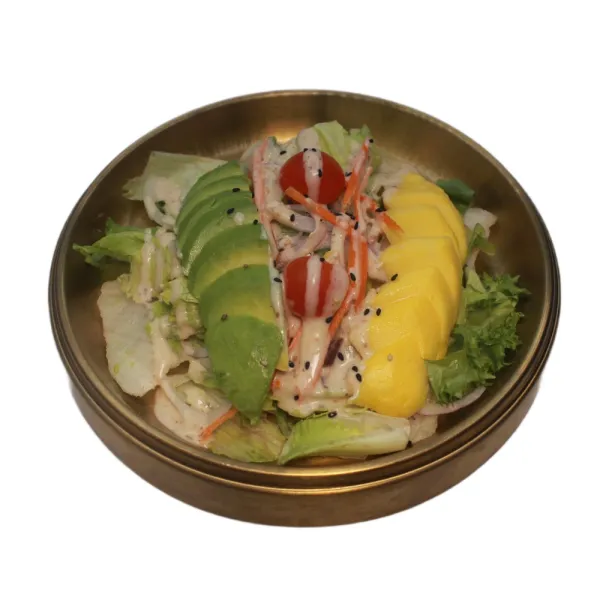 Ensalada de aguacate con salsa sésamo